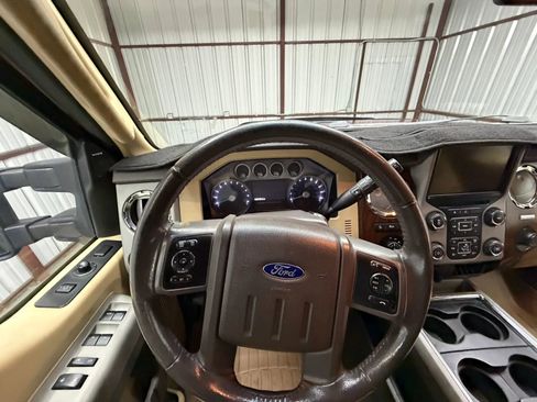 Used 2015 Ford F250 Lariat w/ Lariat Interior Package AWD/4WD image 17