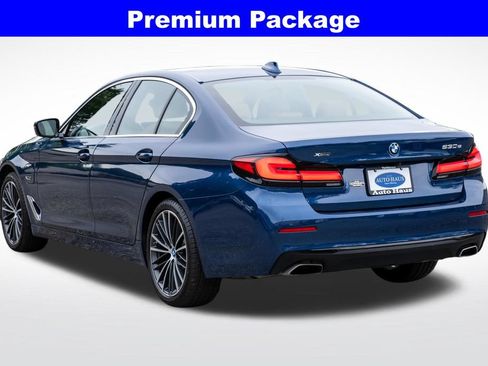 Used 2023 BMW 530e xDrive w/ Premium Package AWD/4WD image 6