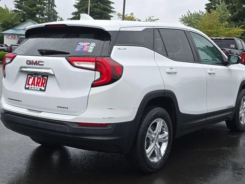 Used 2022 GMC Terrain SLE AWD/4WD image 3