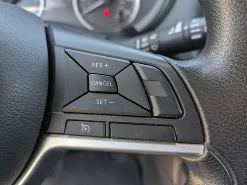 Used 2022 Nissan Kicks S FWD image 10