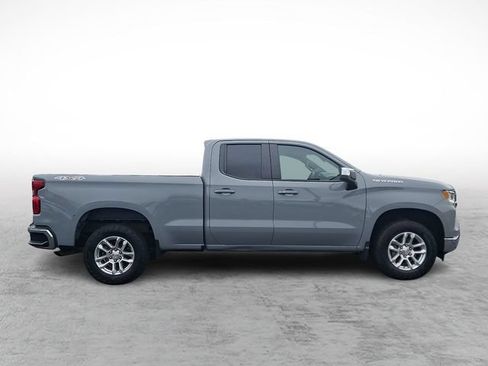 Used 2024 Chevrolet Silverado 1500 LT AWD/4WD image 7