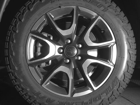 Used 2025 Jeep Compass Trailhawk AWD/4WD image 12