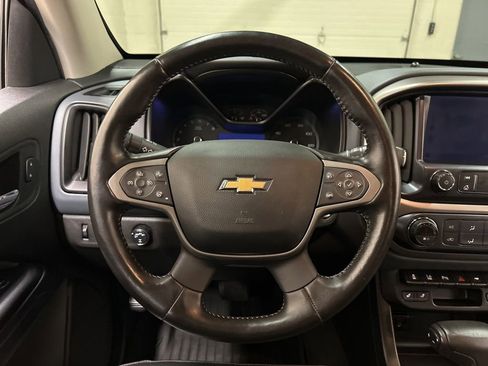 Used 2021 Chevrolet Colorado Z71 w/ Z71 Midnight Edition AWD/4WD image 17
