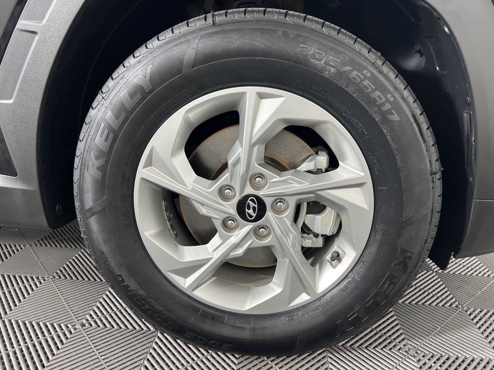 Used 2022 Hyundai Tucson SEL FWD image 11