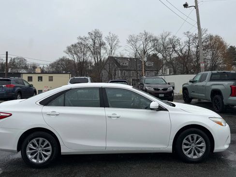 Used 2016 Toyota Camry LE FWD image 8