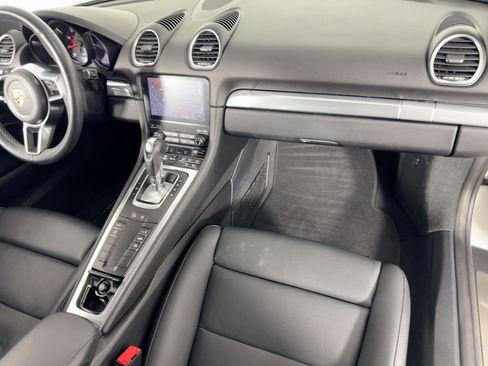 Certified 2024 Porsche 718 Cayman Style Edition Coupe image 27