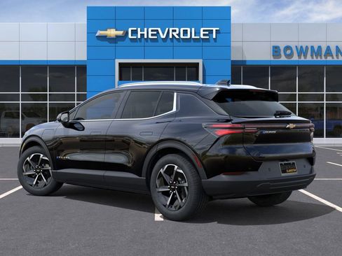 New 2026 Chevrolet Equinox EV LT image 3