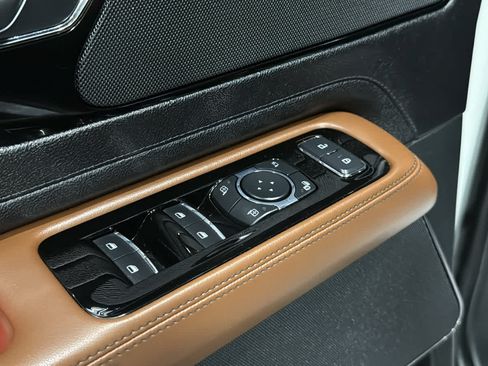Used 2023 Lincoln Aviator Reserve w/ Equipment Group 201A AWD/4WD image 23
