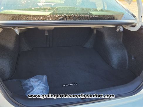 Used 2024 Nissan Altima 2.5 S image 6