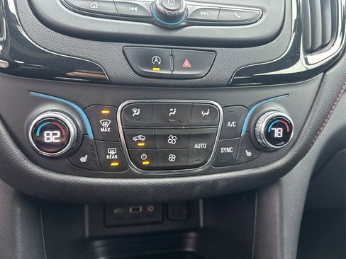 Used 2023 Chevrolet Equinox RS image 39