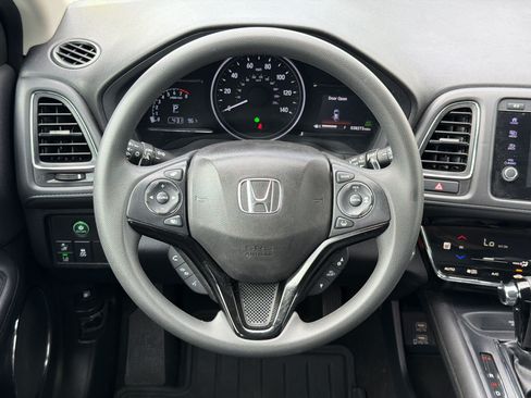 Used 2021 Honda HR-V EX image 10
