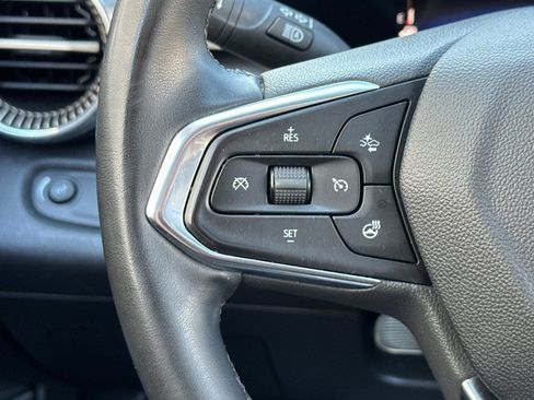 Used 2025 Chevrolet Trax ACTIV w/ Sunroof Package FWD image 35