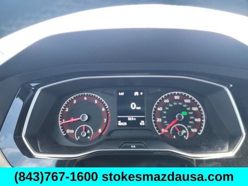 Used 2020 Volkswagen Jetta R-Line FWD image 4