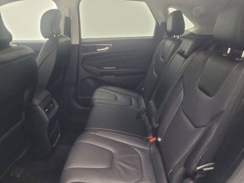 Used 2016 Ford Edge Titanium AWD/4WD image 18