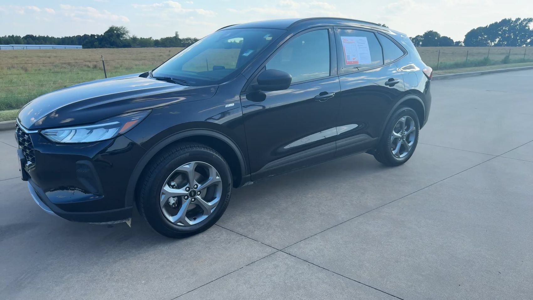 Used 2025 Ford Escape ST-Line AWD/4WD image 5