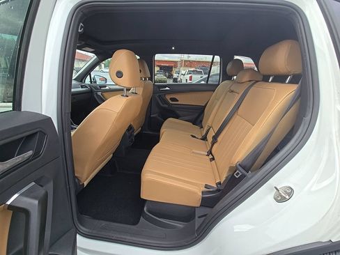 Used 2022 Volkswagen Tiguan SE AWD/4WD image 4