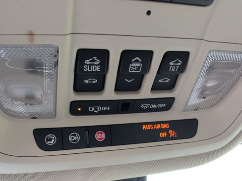 Used 2023 Buick Enclave Essence w/ Experience Buick Package FWD image 26