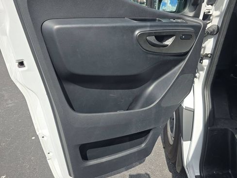 Used 2024 Mercedes-Benz Sprinter 2500 image 13
