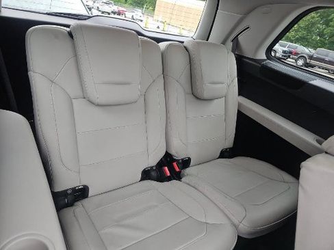 Used 2017 Mercedes-Benz GLS 550 4MATIC image 6