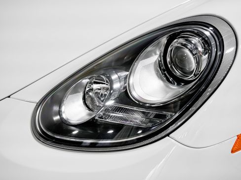 Used 2011 Porsche Cayman S image 29