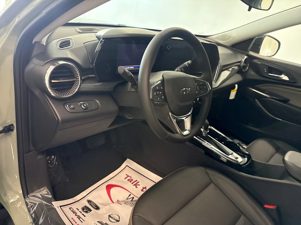 New 2026 Chevrolet Trax ACTIV w/ Driver Confidence Package FWD image 12