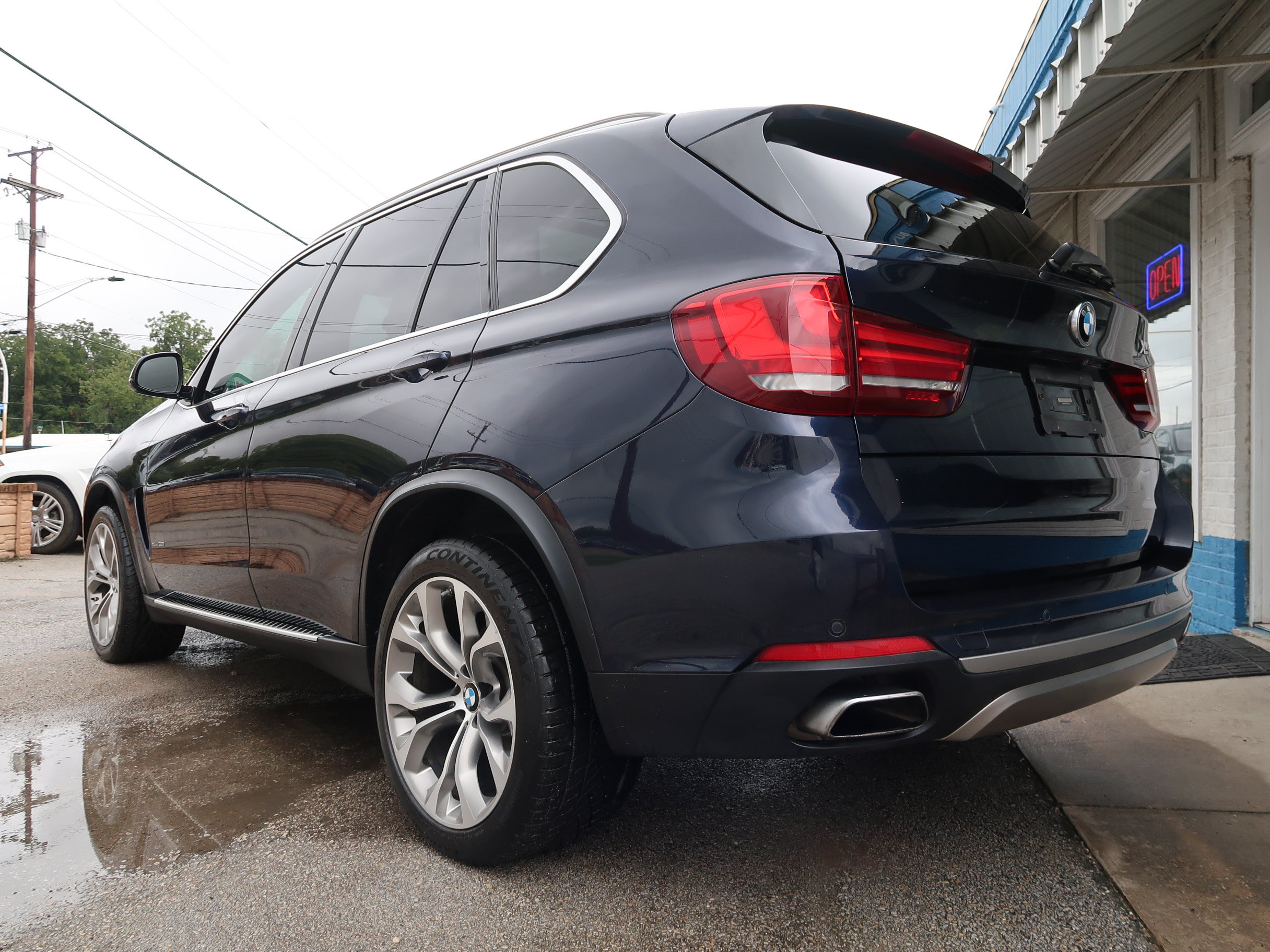 Used 2017 BMW X5 xDrive50i AWD/4WD image 7