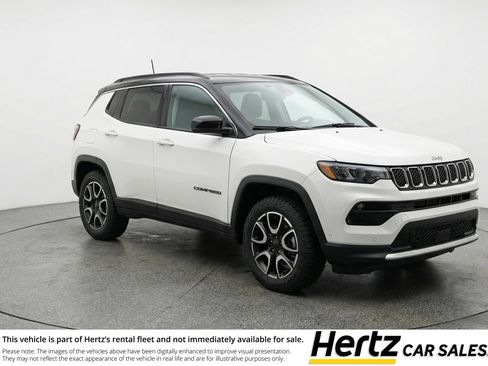 Used 2025 Jeep Compass Trailhawk AWD/4WD image 1