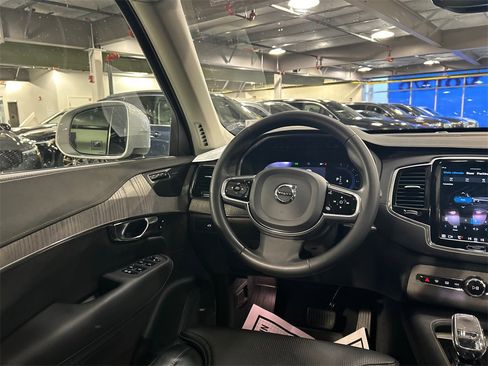 Certified 2023 Volvo XC90 B6 Ultimate w/ Protection Package Premier image 22