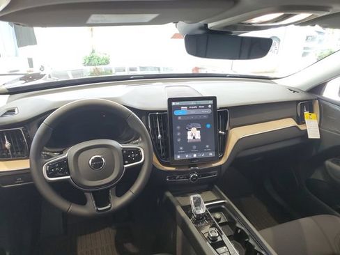 New 2026 Volvo XC60 B5 Plus w/ Protection Package Premier AWD/4WD image 25