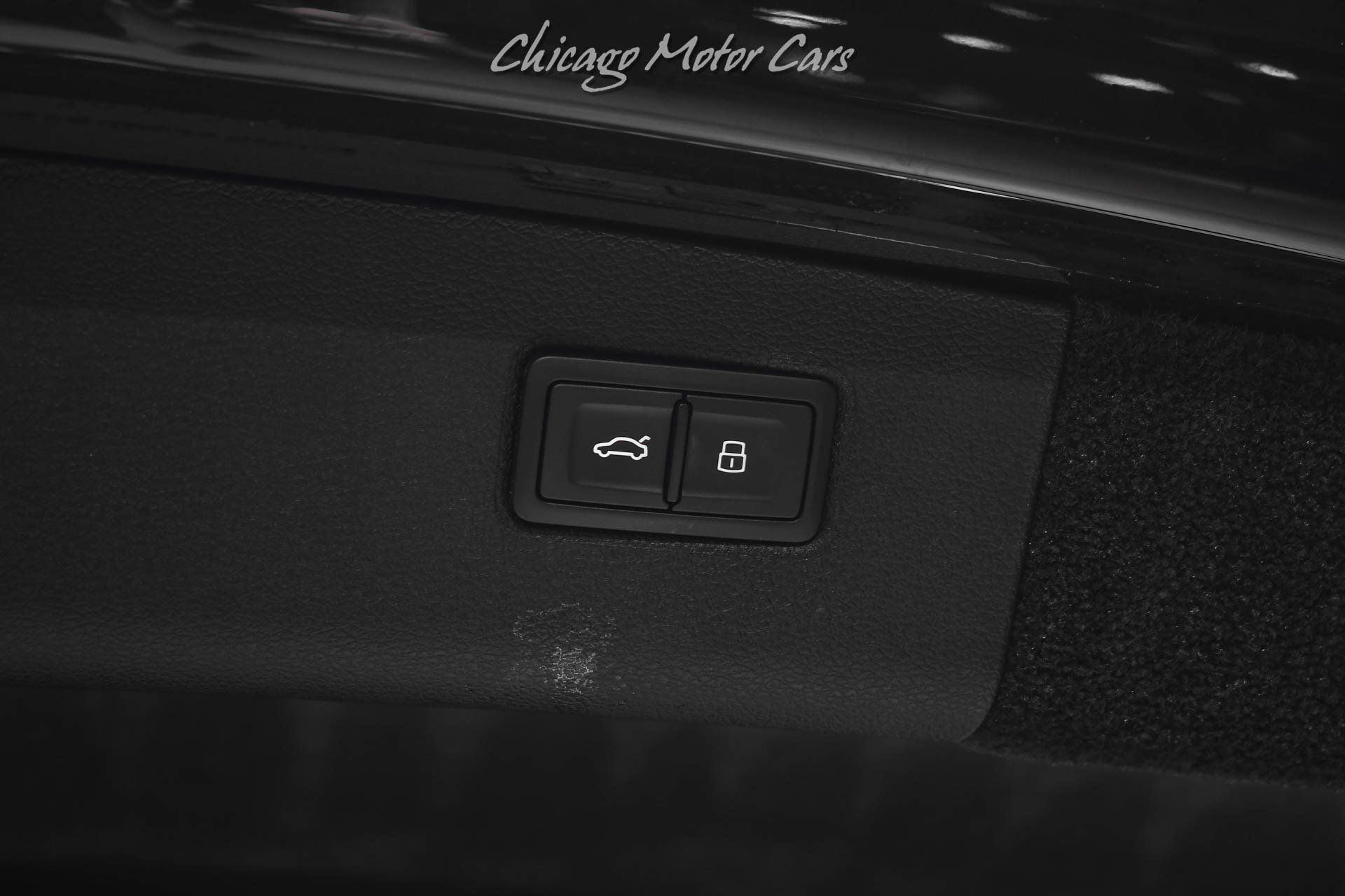Used 2021 Bentley Bentayga AWD/4WD image 63