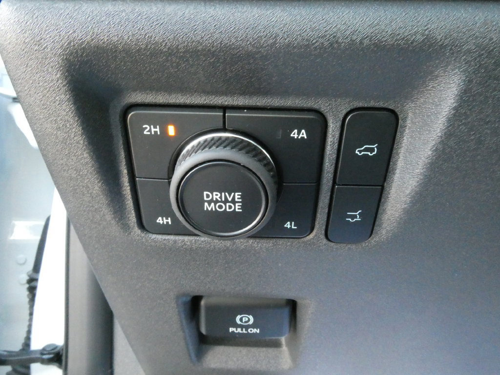 Used 2025 Ford Expedition Max Platinum w/ Driver's Package AWD/4WD image 31