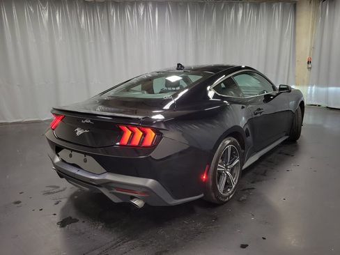 Used 2024 Ford Mustang Premium image 8