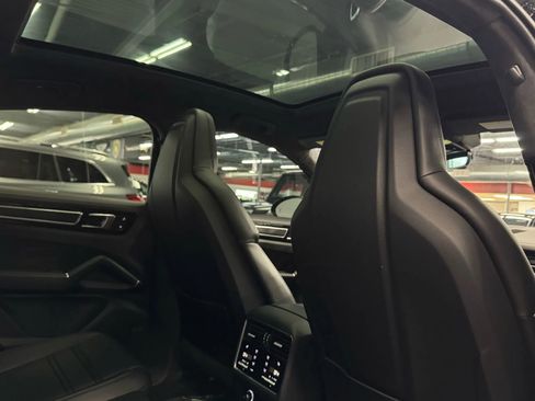 Used 2023 Porsche Cayenne GTS image 27