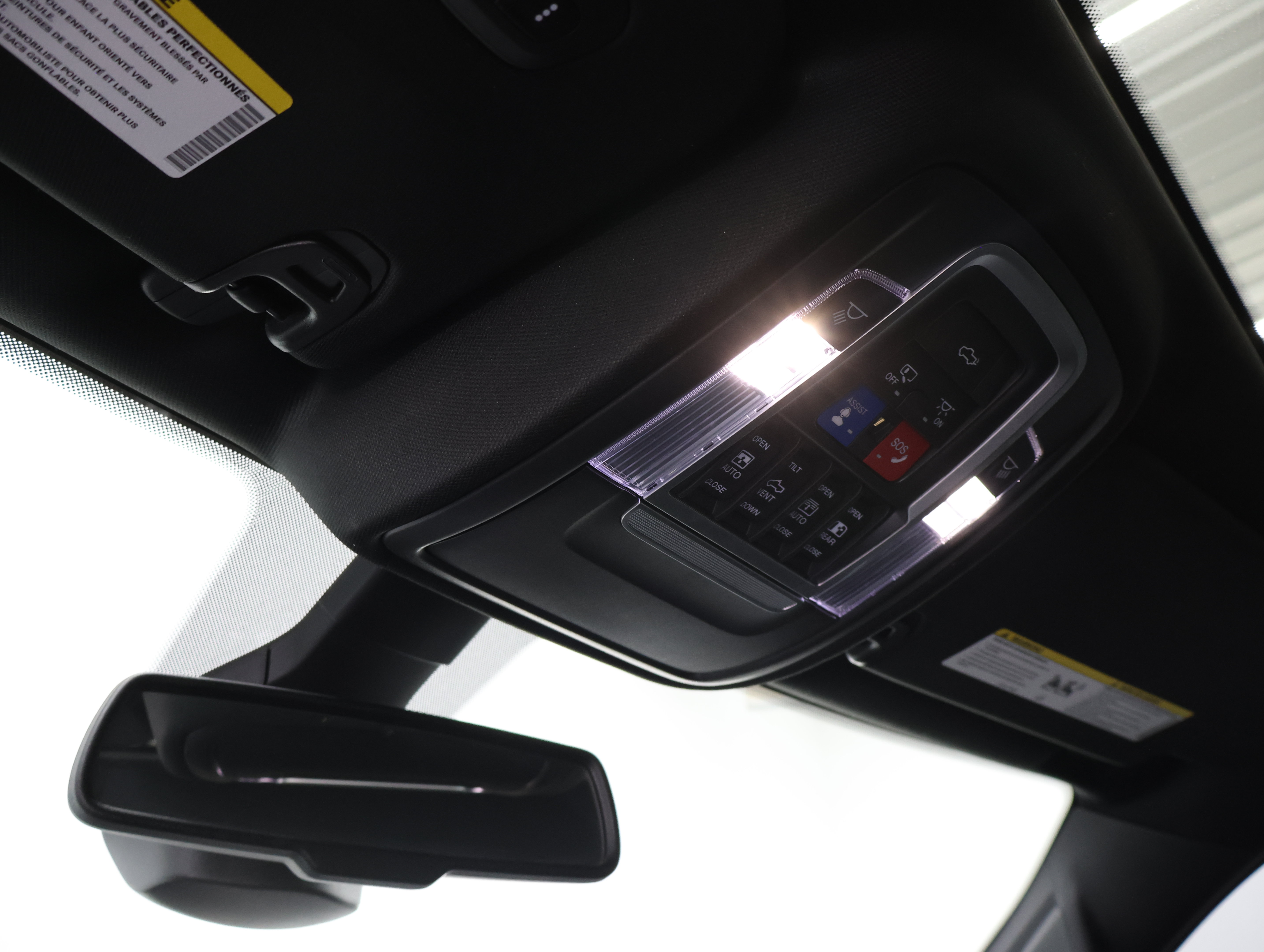 Used 2020 RAM 1500 Laramie AWD/4WD image 12