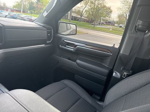 Used 2024 Chevrolet Silverado 1500 LT image 17