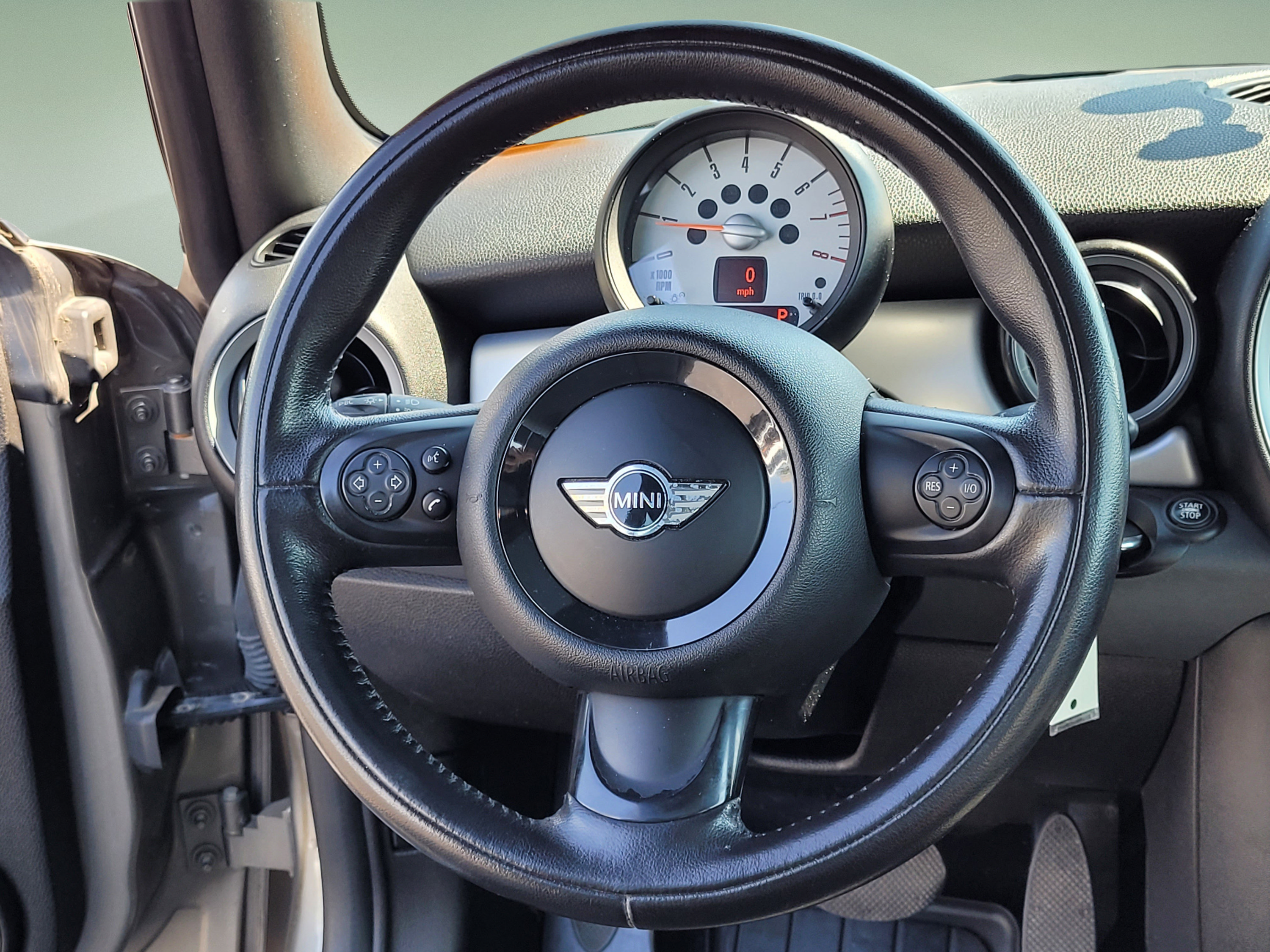 Used 2011 MINI Cooper Hardtop FWD image 13