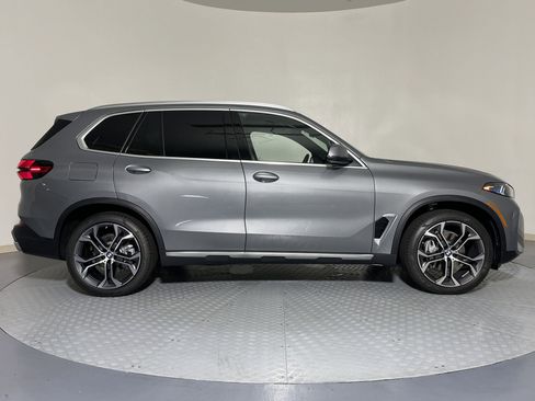 Used 2026 BMW X5 sDrive40i w/ Executive Package RWD image 8