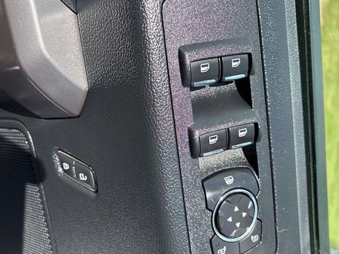 Used 2019 Ford F150 XLT w/ Equipment Group 302A Luxury AWD/4WD image 23