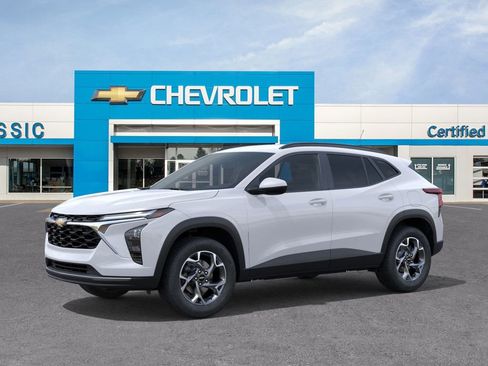 New 2026 Chevrolet Trax LT w/ LT Convenience Package image 2