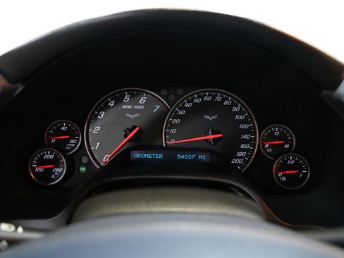 Used 2007 Chevrolet Corvette Coupe w/ Preferred Equipment Group image 32