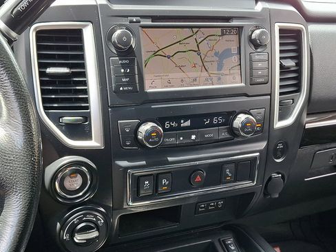 Used 2019 Nissan Titan SV w/ SV Convenience Package AWD/4WD image 27