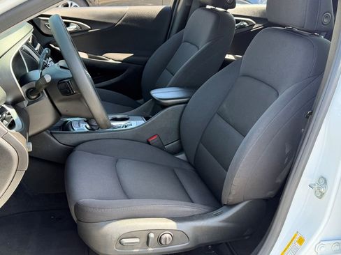 Used 2024 Chevrolet Malibu LT FWD image 25