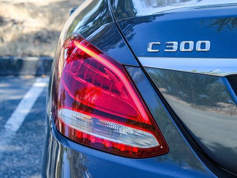 Used 2015 Mercedes-Benz C 300 Sedan image 9