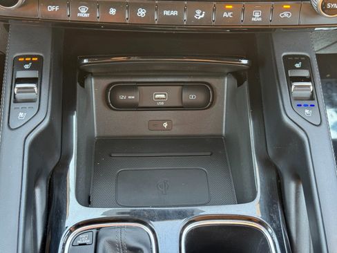 Used 2020 Kia Telluride SX w/ Towing Package FWD image 29
