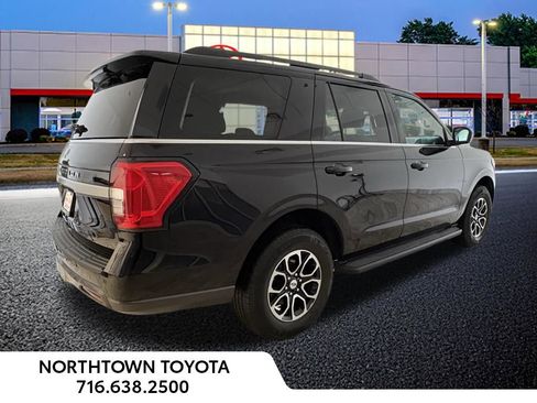 Used 2024 Ford Expedition XLT AWD/4WD image 12