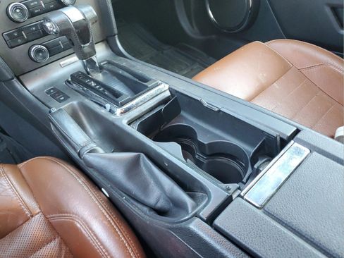 Used 2010 Ford Mustang Convertible RWD image 27