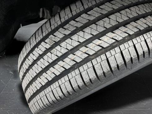 New 2026 Jeep Grand Cherokee Limited w/ Luxury Tech Group II image 38