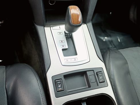 Used 2014 Subaru Outback 2.5i Limited w/ Moonroof Package image 22