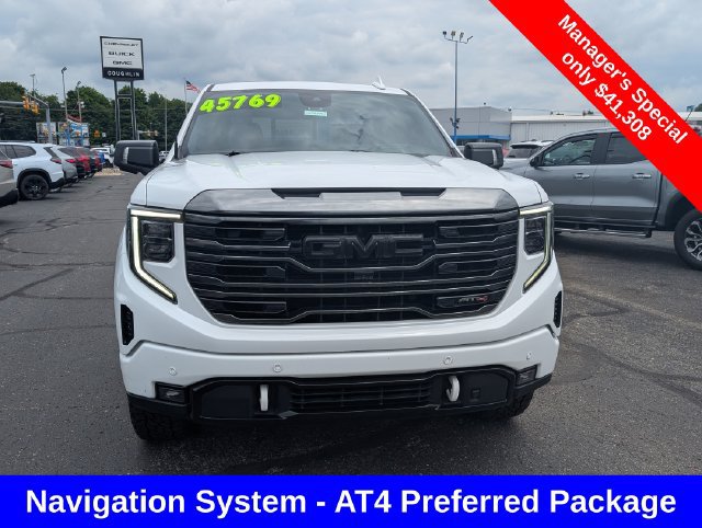 Used 2024 GMC Sierra 1500 AT4 w/ Technology Package AWD/4WD image 2