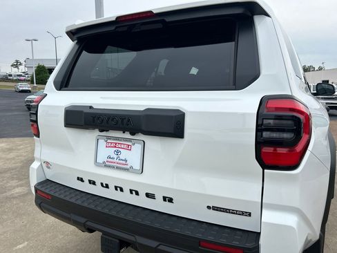 New 2026 Toyota 4Runner TRD Off-Road Premium AWD/4WD image 37